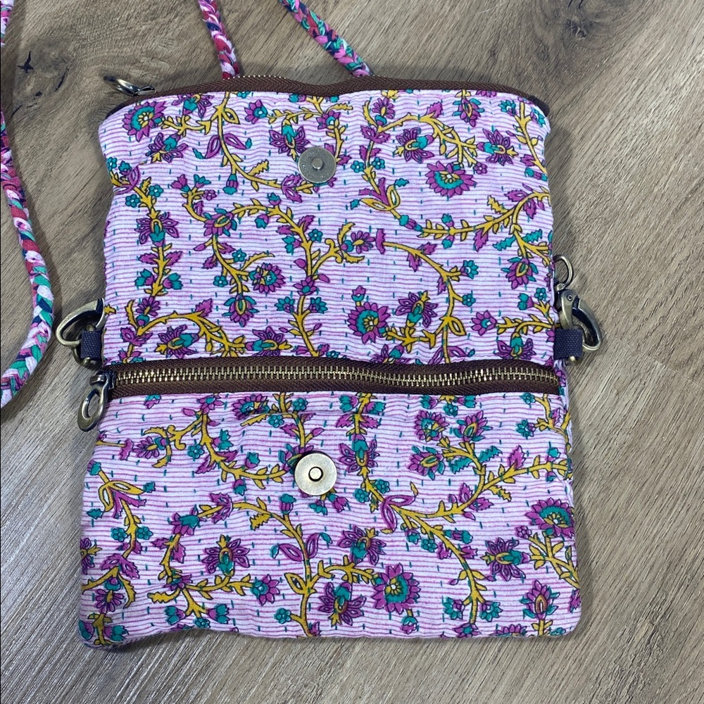 Saribari recycled/repurposed small Floral Pink Crossbody Bag - Picture 3 of 10